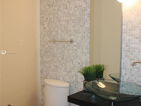 4th image of 200 Biscayne Boulevard Way APT 4313