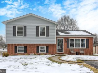 56 Cardinal Dr, Hanover, PA 17331