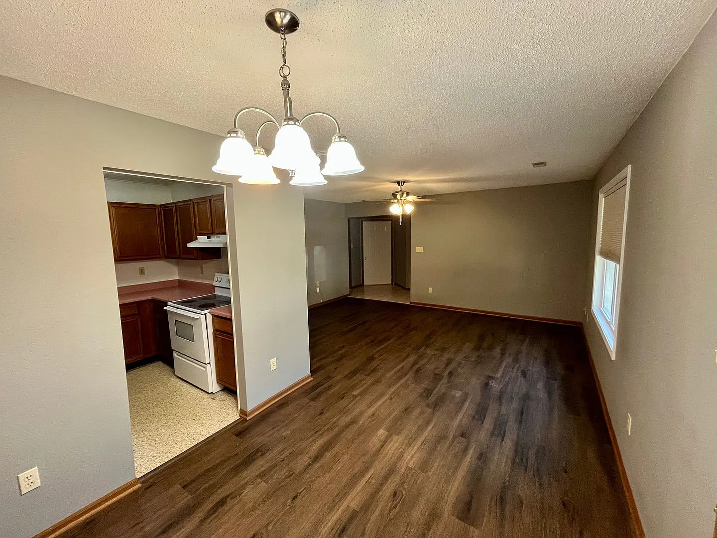223 Sewell — Photo 4