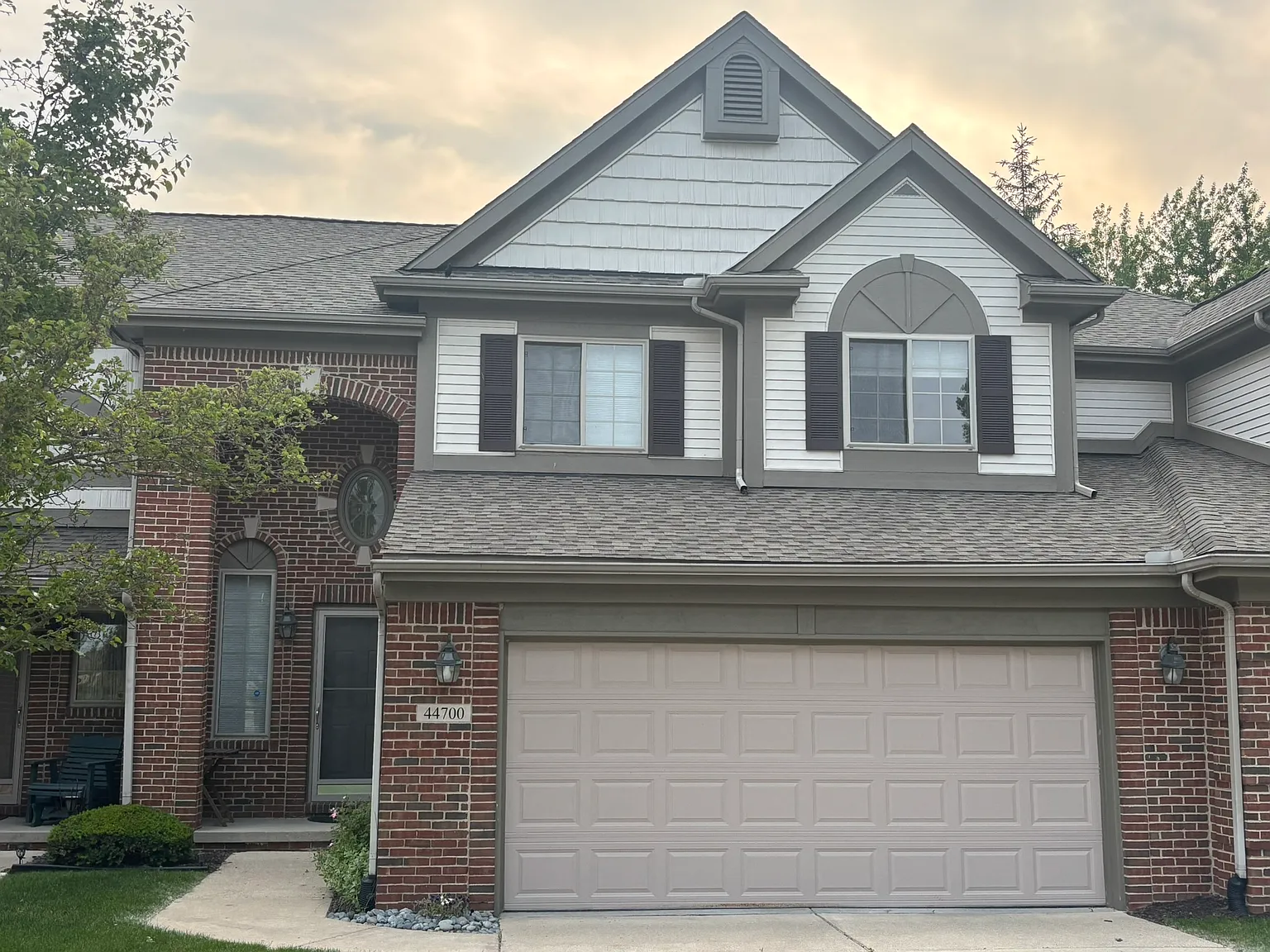3 bed, 2.5 bath, 2149 sqft, $2,850 — Photo 2