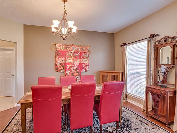 5th image of 2623 Hidden Creek Dr