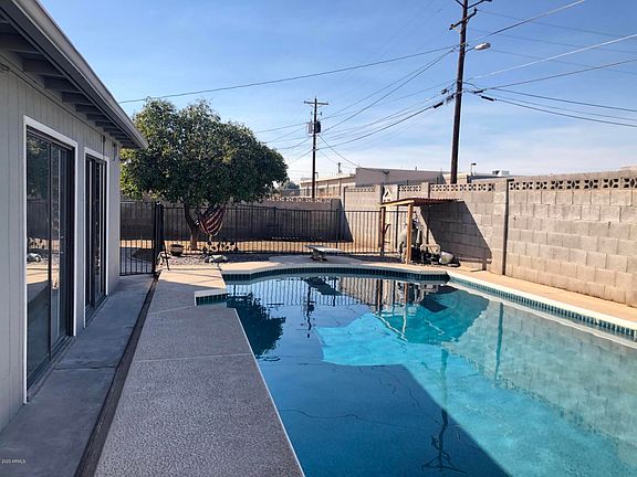 2nd image of 3544 W Mariposa St