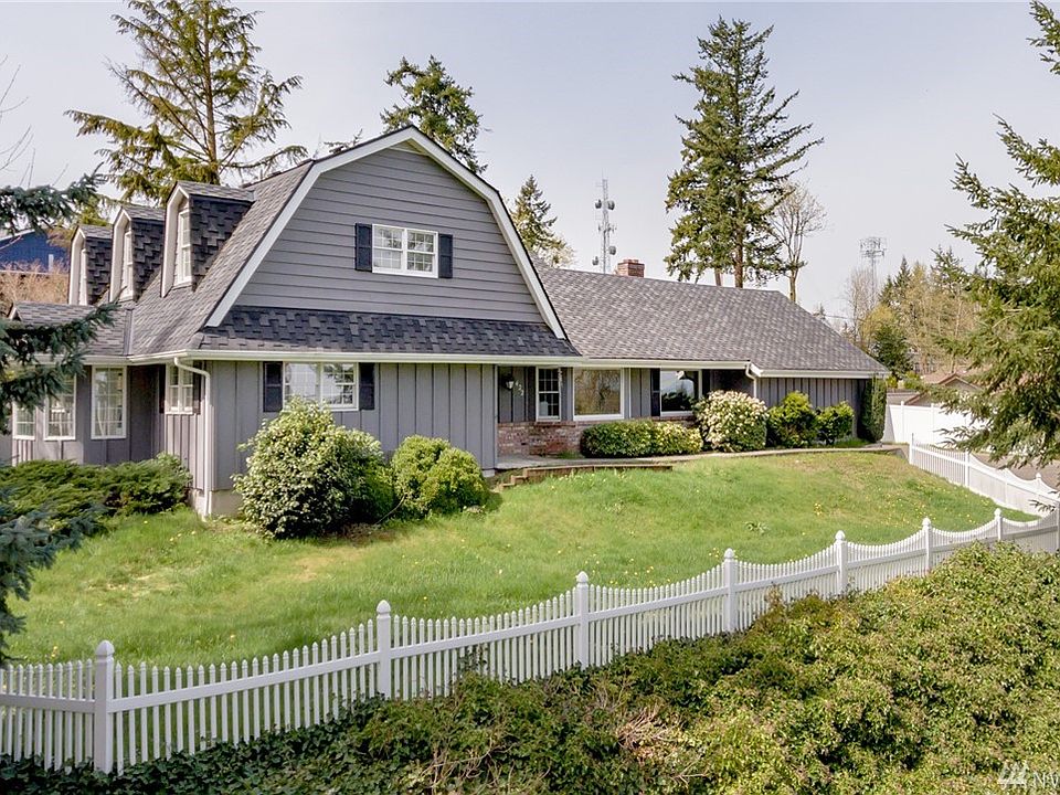 1st image of 422 62nd Ave NE
