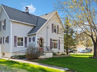 7303 N Vine St, Lannon, WI 53046
