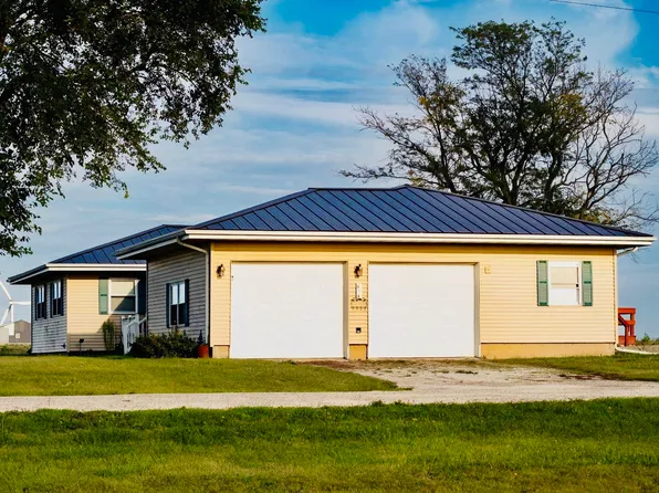 1298 E 25th Rd, Streator, IL 61364