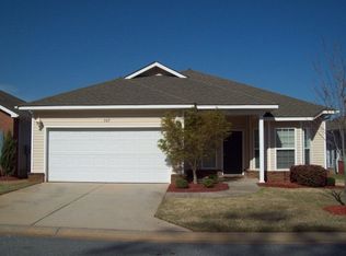 307 Spyglass Hill Dr, Perry, GA