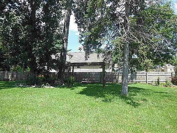 4th image of 2658 Miller Dr