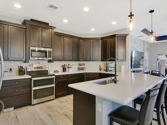 5th image of 10839 SW Winding Lakes Cir