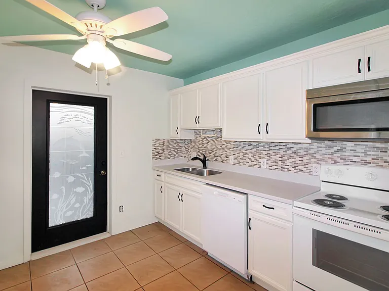 3090 Sunset Beach Dr — Photo 4