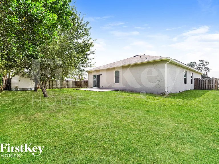 3920 Scotland St — Photo 18