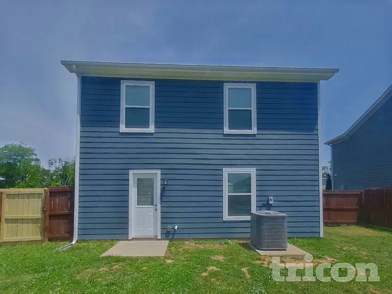 3706 Burdette Way — Photo 15