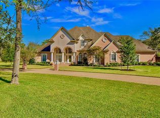 1520 Wayfarer Ln, College Station, TX 77845
