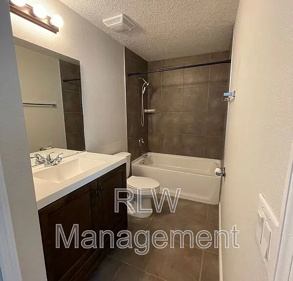 528 E Citrus Ave #1 — Photo 10