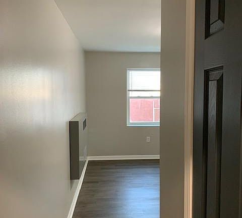 3rd image of 1413 E Washington St #1