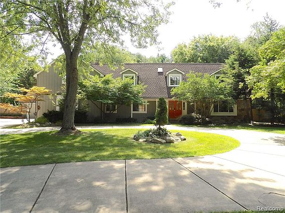 2nd image of 1825 Huntingwood Ln