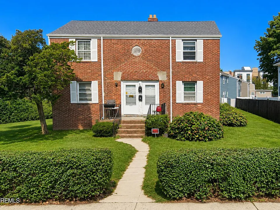 45 Cedar Ave #A