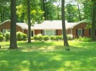 2 Curtis Dr, Flemington, NJ 08822