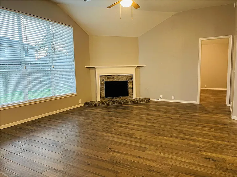20803 Lavenderwood Dr — Photo 24
