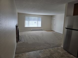 1301 E Main APT 4, Puyallup, WA 98372