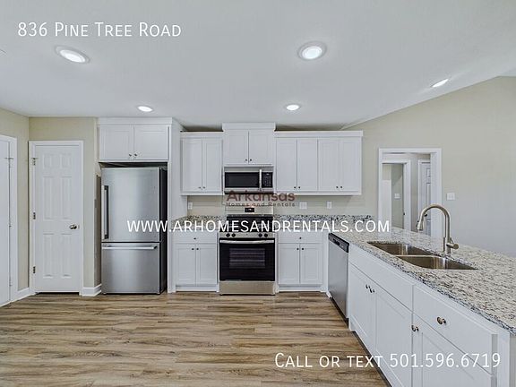 5th image of 836 Pine Tree Rd