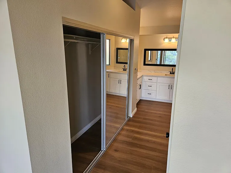 55192 Firestone — Photo 32