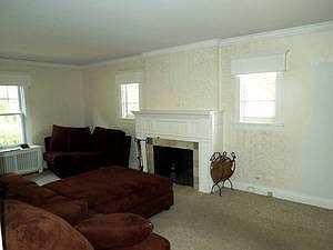 4th image of 1059 Osterman Ave