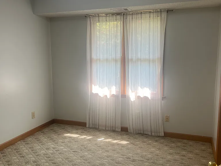 2412 Everett Ave #BB — Photo 3