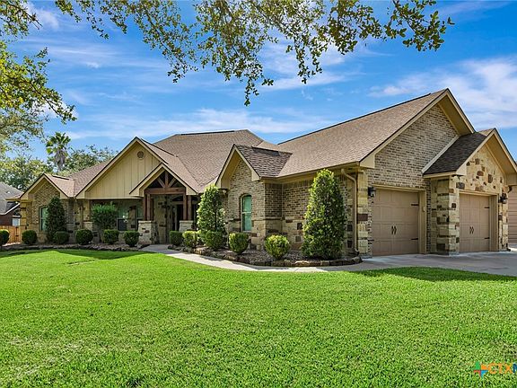 2nd image of 249 Post Oak Bnd