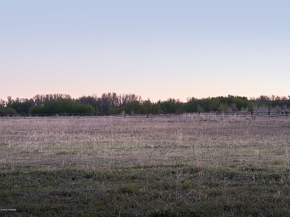 4th image of 485 Wild Horse Dr