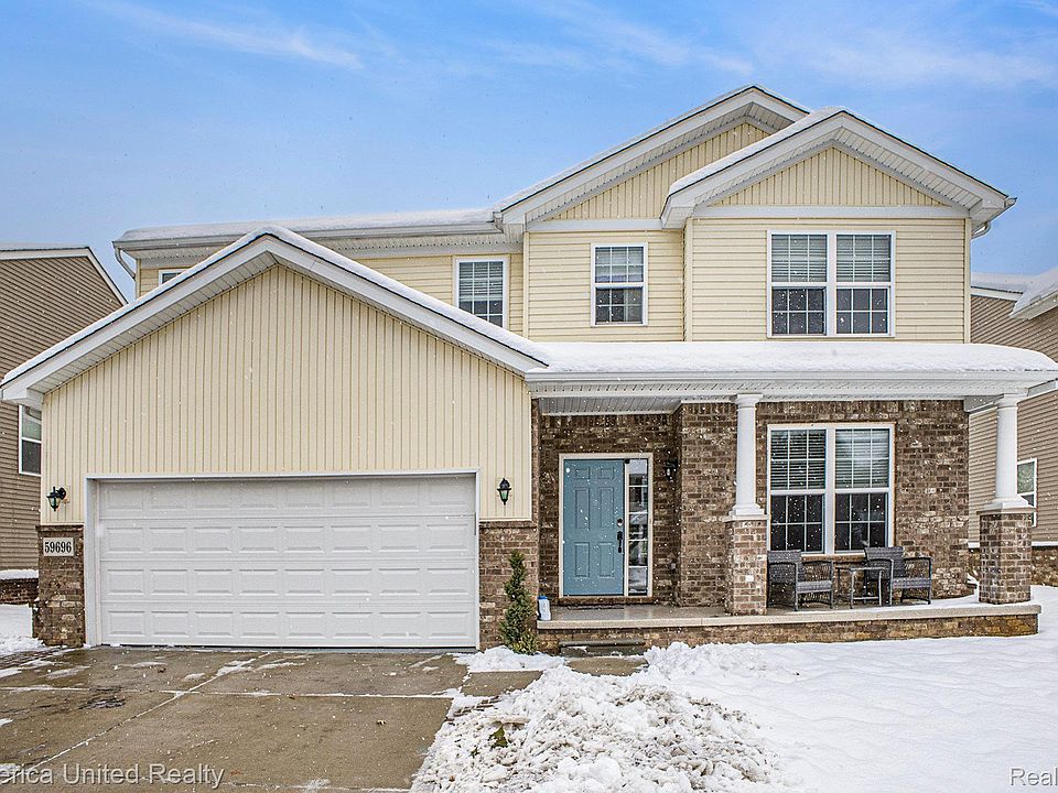 1st image of 59696 Twin Pines Dr