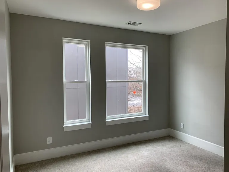 456 Parkway Dr #9 — Photo 14