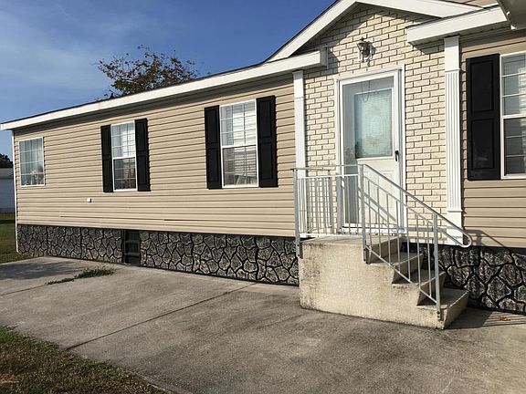 4th image of 274 Charm Ct NE