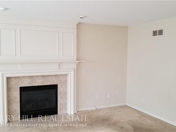 5th image of 1510 Stirling Lakes Dr