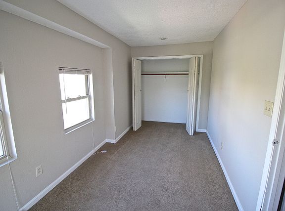 5th image of 3421 Wyandotte St APT 203