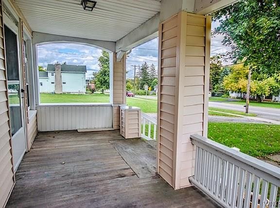 3rd image of 126 W Main St