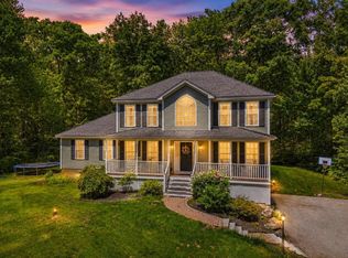 24 Gardensong Drive, Hooksett, NH 03106