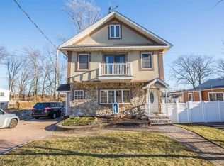 114 Woodbridge Ctr, Woodbridge, NJ 07095