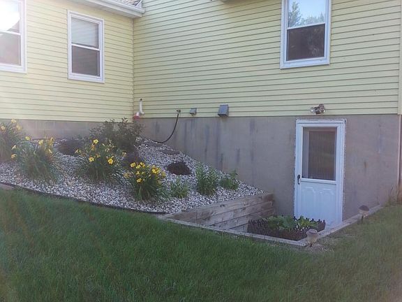 3rd image of 1415 Sherry Dr