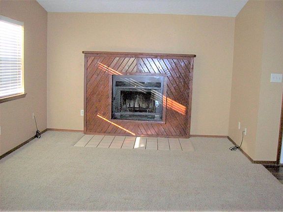 4th image of 9 NW 74th St #C & D