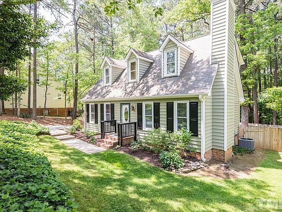 3rd image of 5211 Pickford Pl