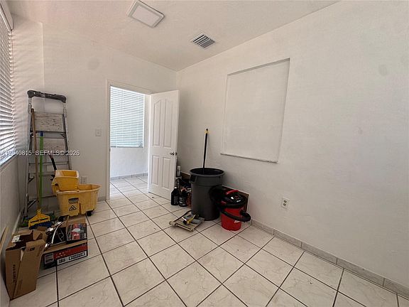 5th image of 459 SE 3rd St
