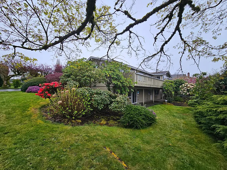 12151 SE 15th St — Photo 28