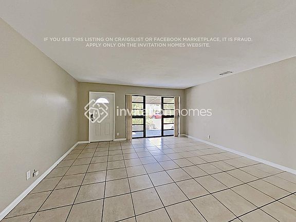 4th image of 1820 SW 37th Way