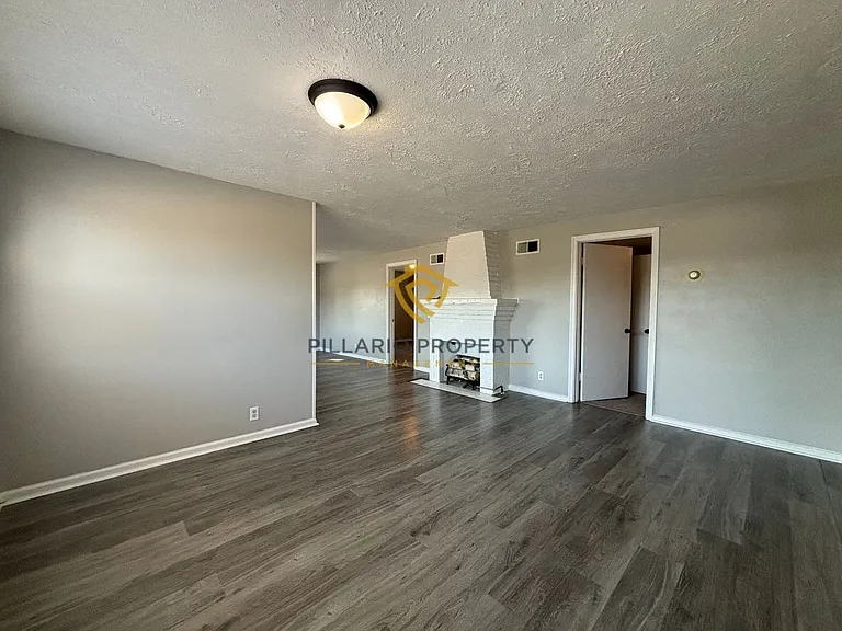3021 Delaware St — Photo 8