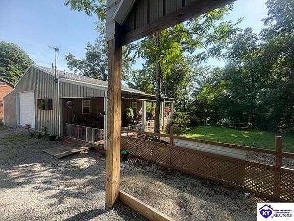2nd image of 265 Fentress Lookout Rd