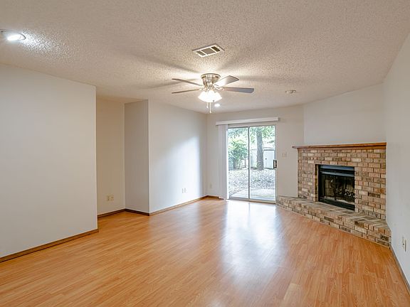 4th image of 6150 Chablis Ln