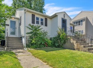 88 Pilgrim Ave, Worcester, MA 01604