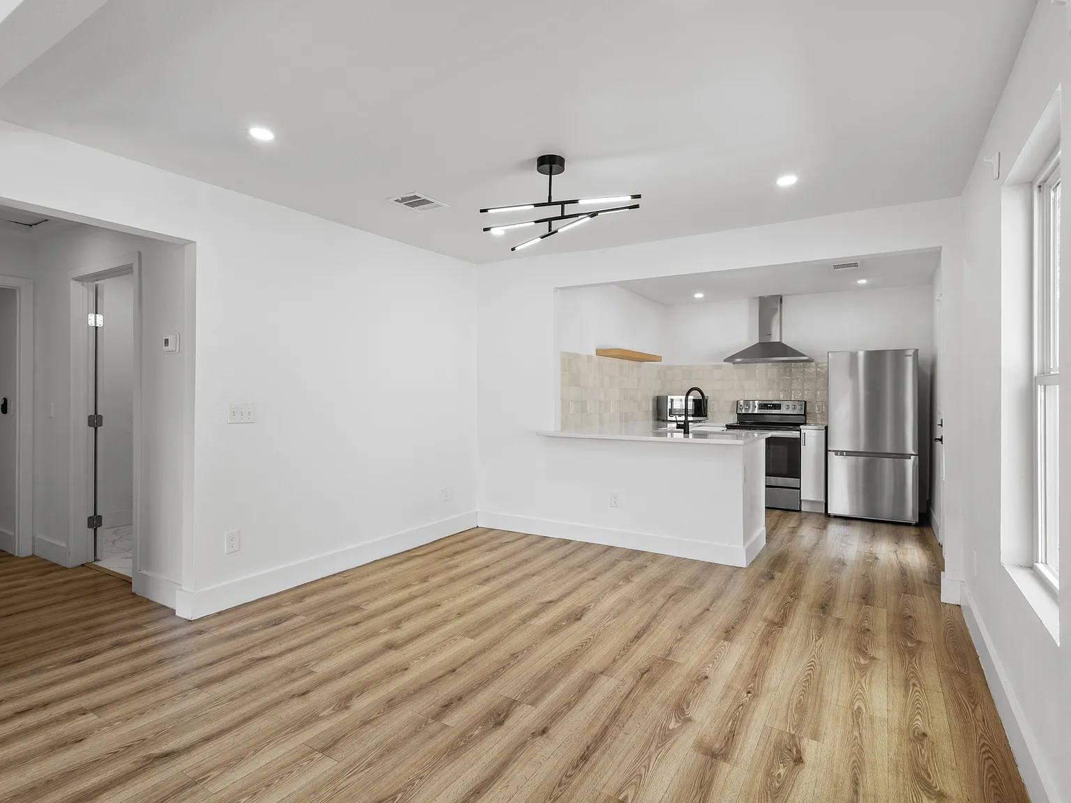 2 bed, 868 sqft, $1,625 — Photo 4