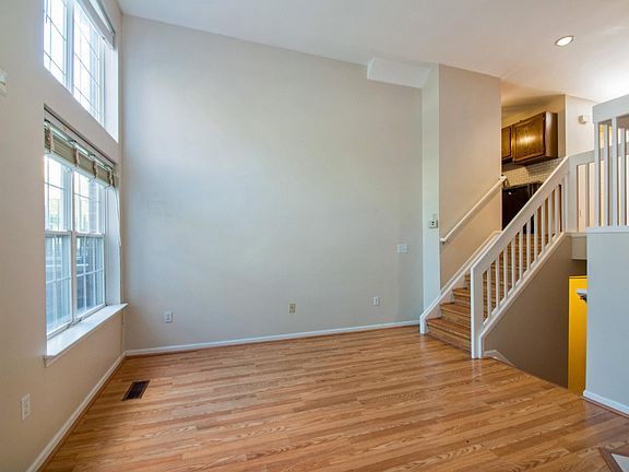 4th image of 1574 Maryland Club Dr