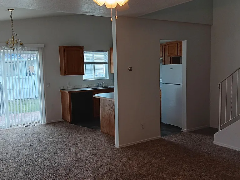 341 Pheasant Rd W #D — Photo 1